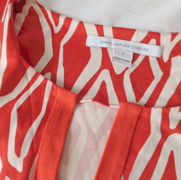 Diana Von Furstenberg Red patterned short dress 🍒 - Picture 5 of 7